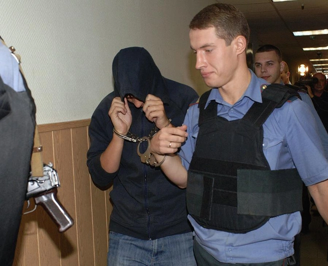Жуковцев прятался от журналистов | Источник: Машков Юрий / ТАСС