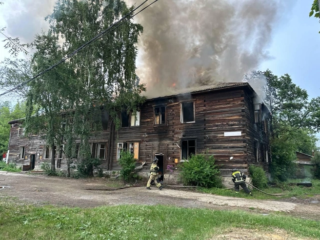 Причину пожара в ведомстве пока не называют | Источник: читатель 74.RU