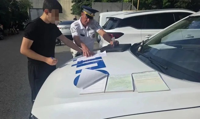 Сотрудники ГАИ составили два протокола | Источник: Госавтоинспекция Сочи / МАХ