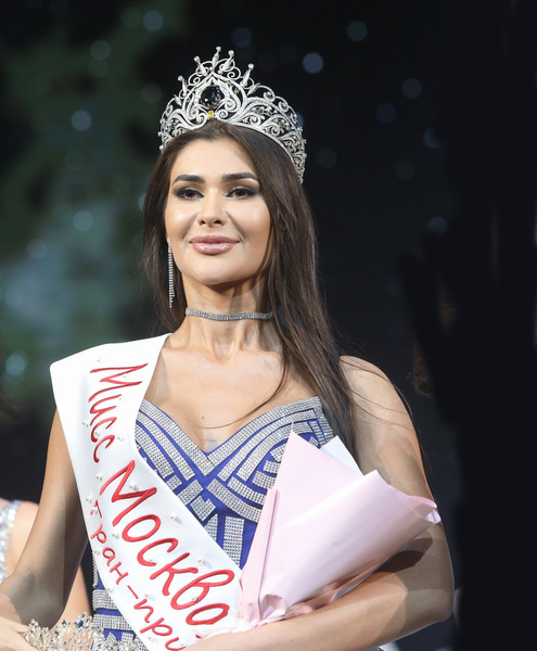Титул «Мисс Москва-2021» завоевала Аля Саламова. Что известно о первой красавице столицы