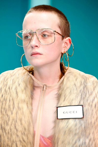 Отрубленные головы, драконы и змеи: Почему новую коллекцию Gucci нужно посмотреть всем?