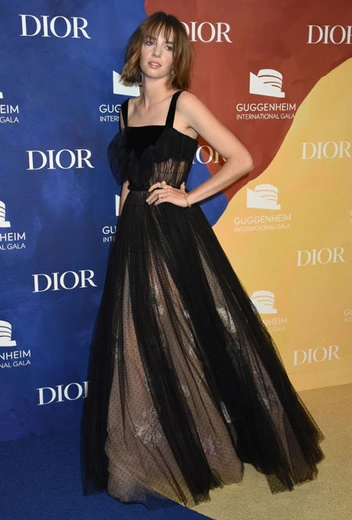 Майя Хоук в Нью-Йорке | marieclaire.ru