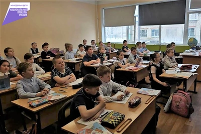 750 учеников вернулись в обновленную школу №16 в Заветах Ильича