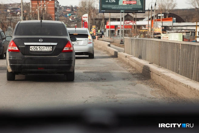 Мост через Ушаковку навевает тоску | Источник: Даниил Конин / «ИрСити»