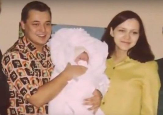 Пятеро детей, блог о материнстве, дружба с Сашей Зверевой: как выглядит и чем живет первая супруга Сергея Жукова