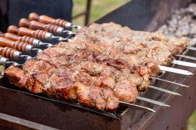 Сколько стоит шашлык в Архангельске к майским