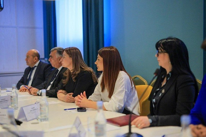 Архангельская область готова экспортировать в Армению не только лес, но и готовую продукцию из него | Источник: пресс-служба губернатора и правительства Архангельской области