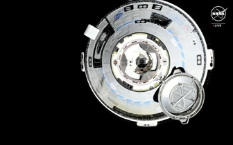Не без новых неполадок: корабль Starliner с астронавтами пристыковался к МКС