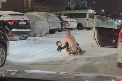 Драка с голым мужчиной в Якутске стала вирусной