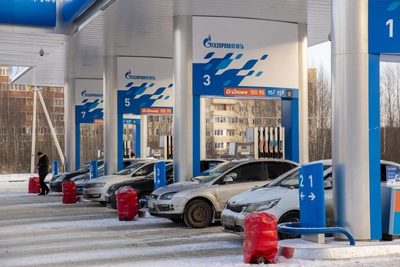 Сняты лимиты на топливо в 13 регионах