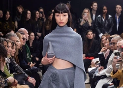 Выступить дуэтом: Loewe объявил новых креативных директоров — это пара из Proenza Schouler