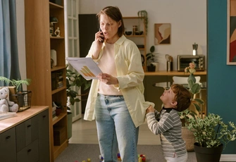 «Раздражаюсь на соседку, потому что ее сын уже начал говорить, а мой — нет»