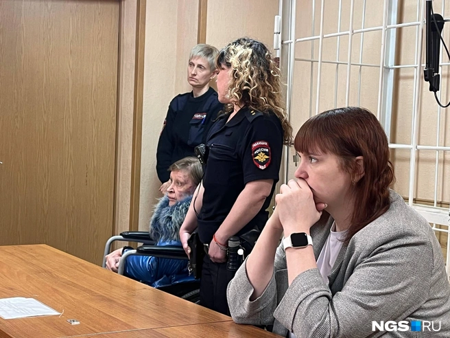 12 лет назад Ольга Максимова разделалась со своей беспомощной матерью, которая едва передвигалась после тяжелого перелома. Сегодня ходить не может она сама, но убивать, по версии следствия, всё еще способна | Источник: Мария Александрова