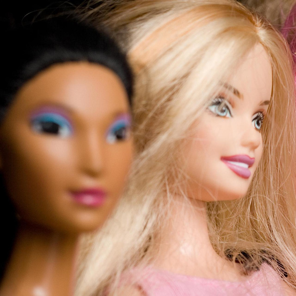 Эпоха осознанности: Mattel откажутся от производства пластиковых кукол «Барби»