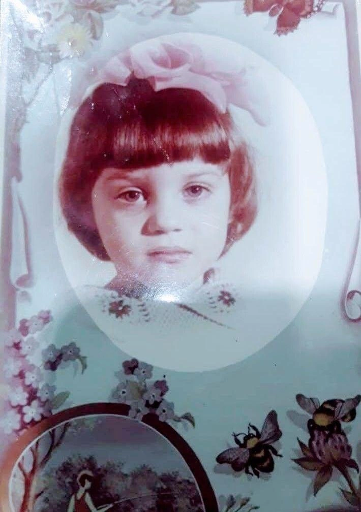 Это фото маленькой Наташи Любовь отправляла родным в Кемерово  | Источник: Наталья