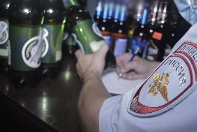 Полиция изъяла алкоголь из читинского бара в жилом доме