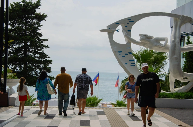 Пляж «Ривьера» — один из самых лучших в городе | Источник: Оксана Витязь / SOCHI1.RU