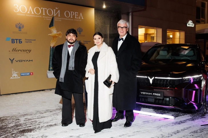 Самые стильные образы звезд &laquo;Золотого Орла&raquo;