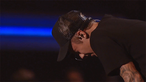 Бибер плачет на VMA-2015