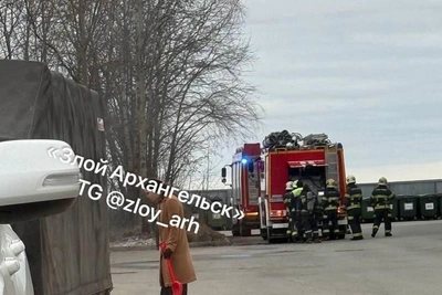 Пожар у торгового центра «Макси» в Архангельске