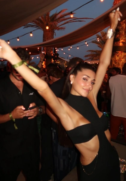 ханде эрчел, ханде эрчел 2025, ханде эрчел фильмы, ханде эрчел сериалы, ханде эрчел сегодня, ханде эрчел фото, ханде эрчел биография, актриса ханде эрчел, ханде эрчел главное, ханде эрчел сейчас | Источник: Социальные сети