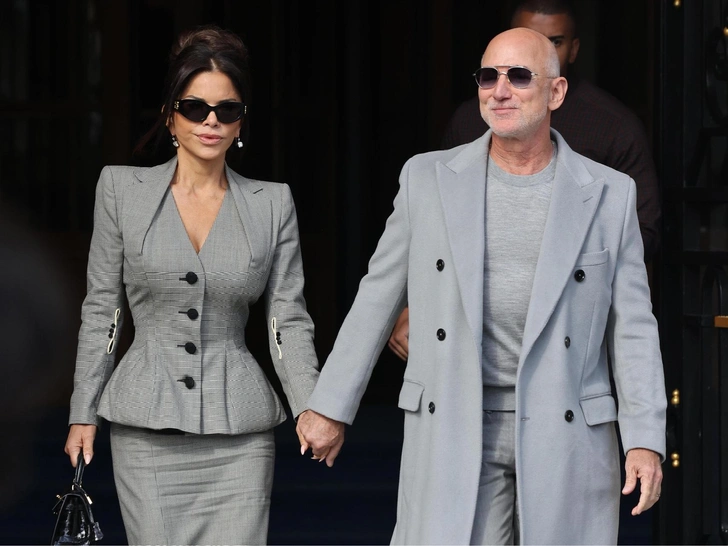 Как стилист Лоу Роуч убедил Лорен Санчес отказаться от декольте Как стилист Лоу Роуч убедил Лорен Санчес отказаться от декольте