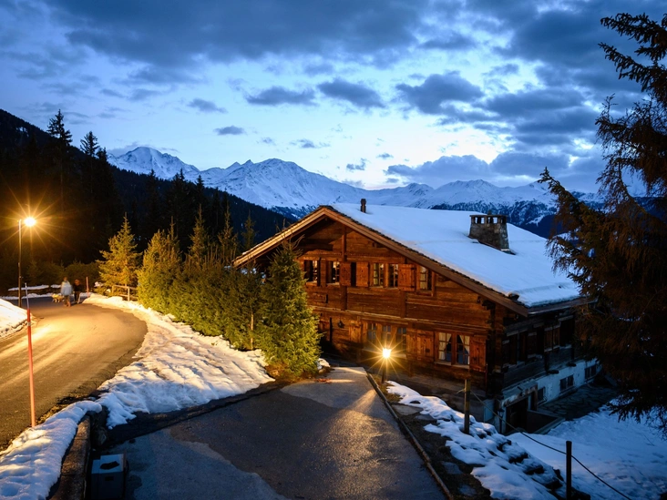 Шале Helora на альпийском курорте Вербье, принадлежащее принцу Эндрю и герцогине Саре, 22 декабря 2020