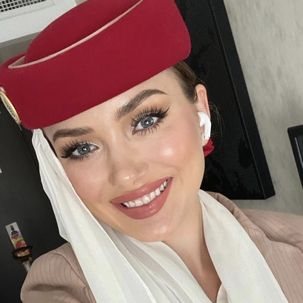 стюардессы, стюардессы униформа, стюардессы форма, Emirates  | Источник: Социальные сети