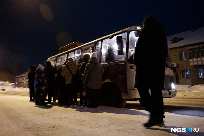 По дороге до площади Калинина жителям еще предстоит встать в пробку на Богдана Хмельницкого  | Источник: Андрей Бортко / NGS.RU