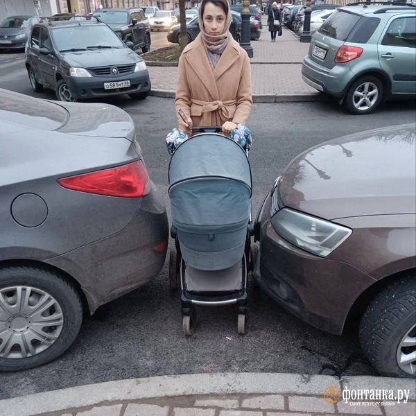 Что-то модно, что-то вечно. Петербуржцы снова жалуются на фортели с парковкой на улице силовиков  | Источник: Читатель «Фонтанки»