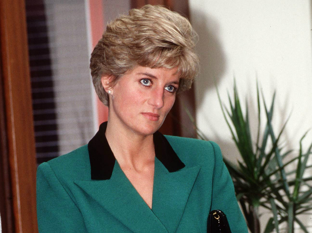 «Лишняя» принцесса: кто помог Диане понять, что она чужая во дворце | marieclaire.ru