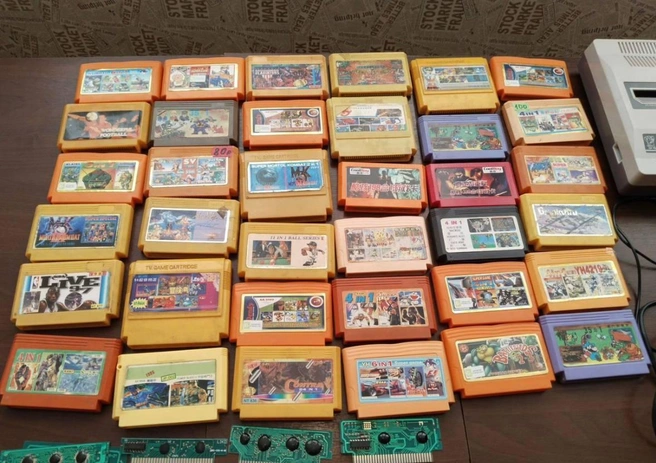 И картриджи с играми  | Источник: Сайт объявлений / скриншот