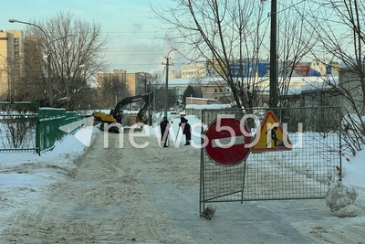 Улицу Бабушкина перегородили бетонными блоками