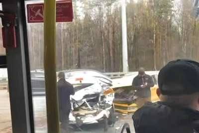 «Одного водителя зажало»: массовое ДТП на Киевском шоссе