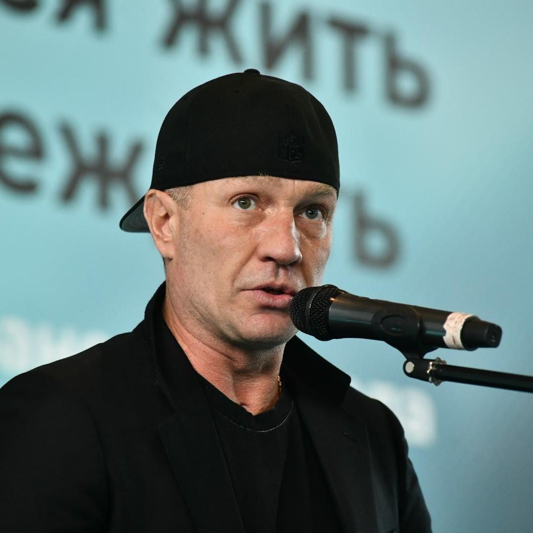 <p>Роман Костомаров</p>