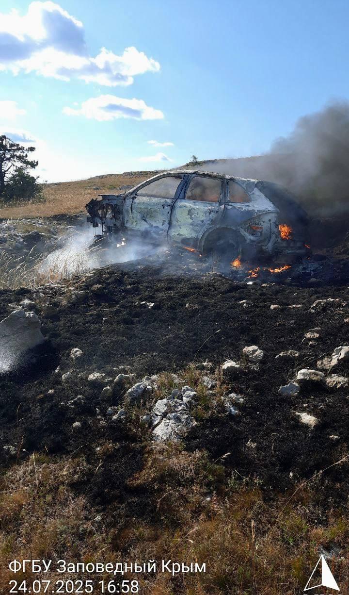 Porsche Cayenne zgorela v Jaltinskem rezervatu po vlomu