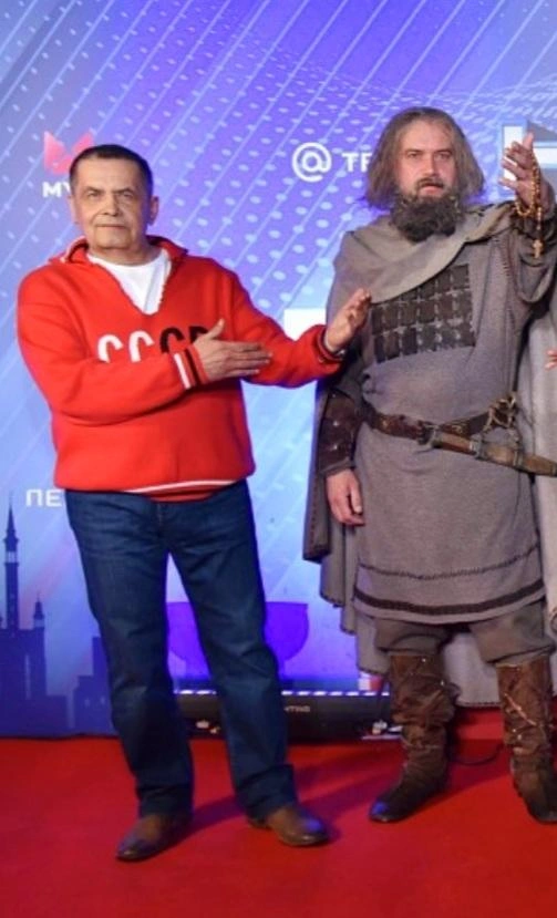 Николай Расторгуев отдал роль воеводы Федора в этно-опере «Князь Владимир» сыну Павлу — он исполняет свою партию так, что от манеры и голоса отца почти не отличить | Источник: предоставлено продюсерским центром Игоря Матвиенко