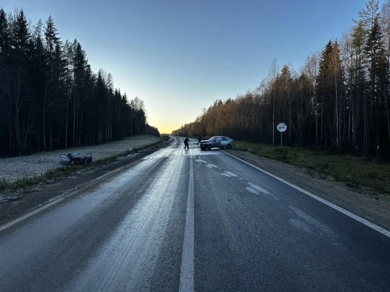 Водитель легковушки врезался в другую машину и погиб: подробности аварии в Архангельской области
