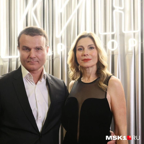 Дмитрий Клепацкий с супругой Анной Невской на премии «Событие года» журнала «Кинорепортер» | Источник: Артем Устюжанин / MSK1.RU