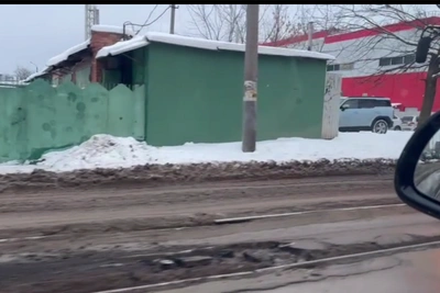 Разрушение трамвайного полотна остановило движение в Туле