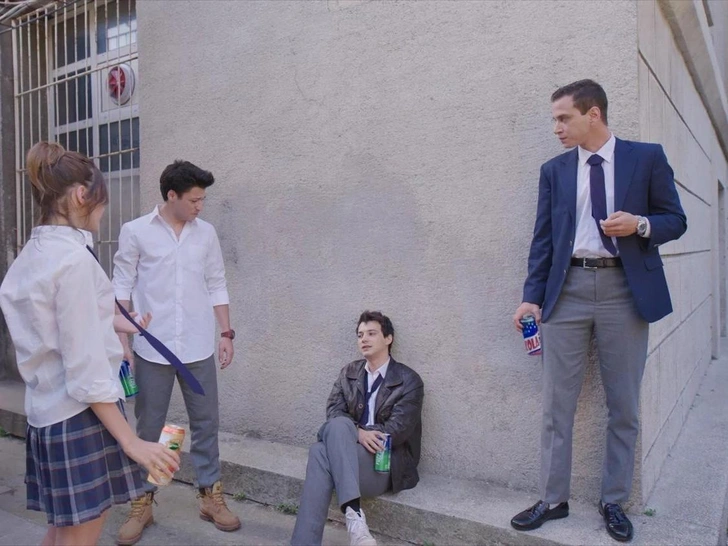 Сериал «Любовь 101» снимали в реальной школе: в анатолийской средней школе Хайдарпаша. | Источник: Кадр из сериала «Любовь 101»