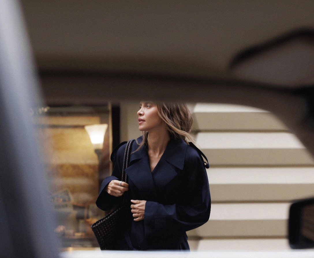 Баночка для сияния, костюм из льна и украшение о любви: что еще добавляем в весенний вишлист | marieclaire.ru