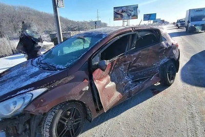 Авария под Ставрополем: Ford на красный свет врезался в Hyundai