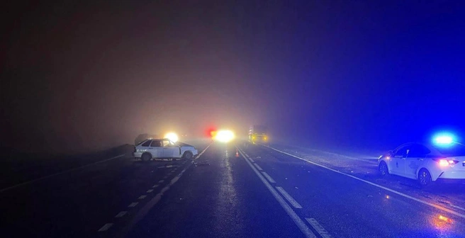 Грузовик нарушил ПДД и врезался в легковушку | Источник: Госавтоинспекция Ставропольского края