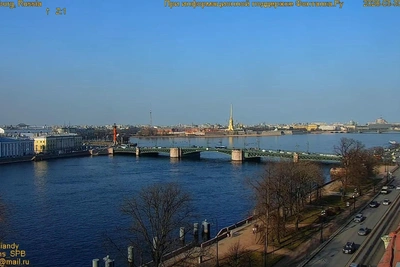 Куда жаловаться на неприятный запах воздуха в Петербурге