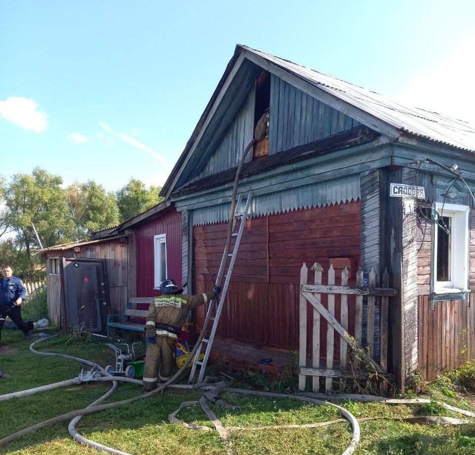 В Самарской области в пожаре погиб мальчик 1,5 лет — видео