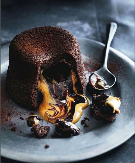 Для настоящих сладкоежек: шоколадные рецепты, которые моментально поднимут настроение
