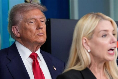 Трамп уволил генпрокурора Бонди из-за дела Эпштейна