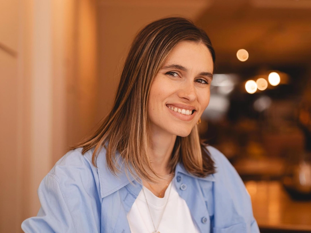 Поднять настроение за пару секунд: совет от эксперта и пошаговая инструкция, как стать счастливее здесь и сейчас | marieclaire.ru