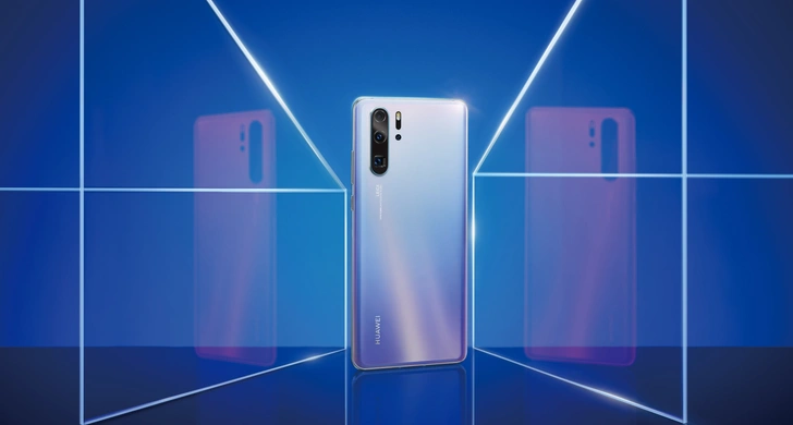 Huawei P30 Pro на официальном сайте стоит 69990 рублей